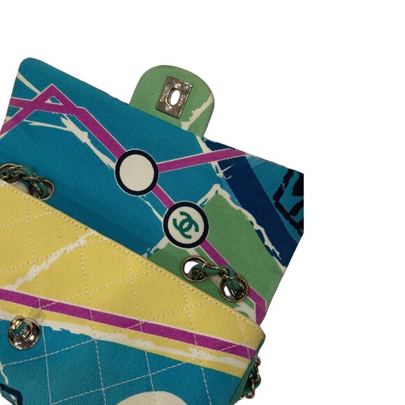 CHANEL multi-colored limited edition Eiffel Tower flap handbag - Picture 9 of 14